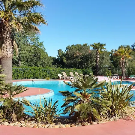 Charmant Chalet 3 Pieces Avec Piscine, Parking, A Mont Saint Loup. - Fr-1-702-63 Dağ evi *