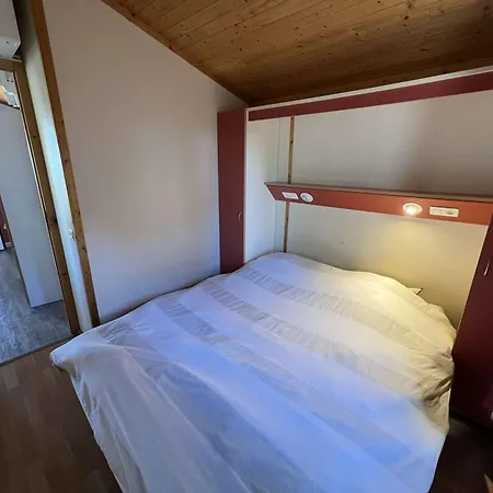 Dağ evi Charmant Chalet 3 Pieces Avec Piscine, Parking, A Mont Saint Loup. - Fr-1-702-63