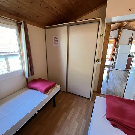 Charmant Chalet 3 Pieces Avec Piscine, Parking, A Mont Saint Loup. - Fr-1-702-63 Dağ evi *